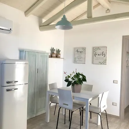 Domus Deiana Apartment *