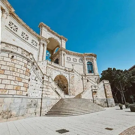 Domus Deiana Apartman *
